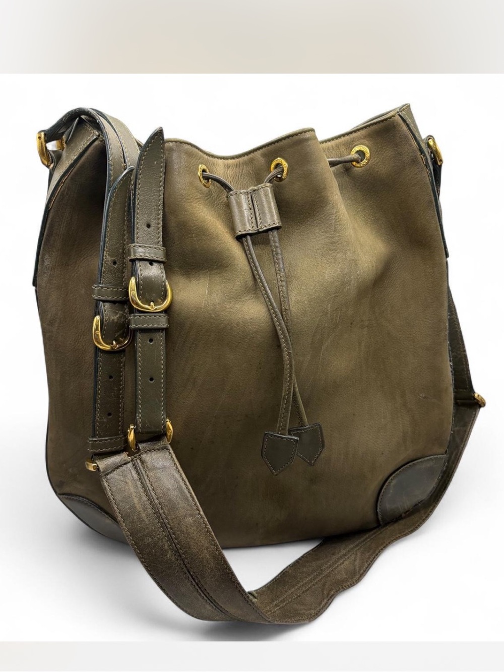 Gucci suede bucket bag